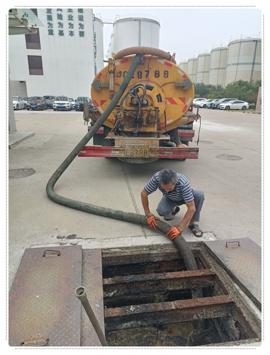 邦溪镇隔油池清掏