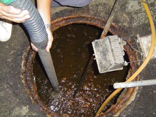 邦溪镇隔油池清理